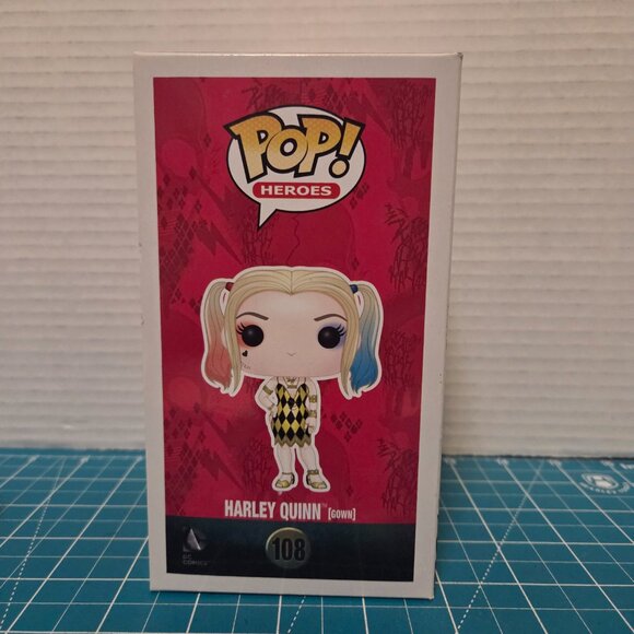 Funko POP Heroes DC Suicide Squad Harley Quinn Gown HT 108 Vinyl Figure - Picture 4 of 6